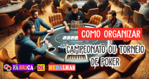 Como Organizar um TORNEIO de Poker: Passo a Passo Campeonato de poker em ambiente interno com várias mesas, jogadores concentrados, dealer operando uma mesa e prêmios ao fundo com medalhas personalizadas e troféu
