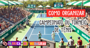 Como Organizar um Campeonato ou Torneio de Tênis Imagem de um campeonato de tênis com quadra principal, arquibancadas lotadas e estrutura profissional. Texto em destaque: 'Como Organizar Campeonato ou Torneio de Tênis