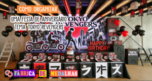 Como Organizar uma Festa de Aniversário Tokyo Revengers Incrível: Guia Completo Decoração de festa de aniversário com tema urbano e inspirado em anime, nas cores preto, vermelho e branco, com letreiro de “Happy Birthday”, balões estilizados, bandeiras com kanjis e elementos de rua como grafites e moto decorativa.